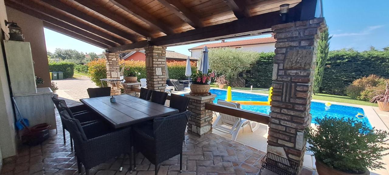 Villa Agava Умаг Екстериор снимка