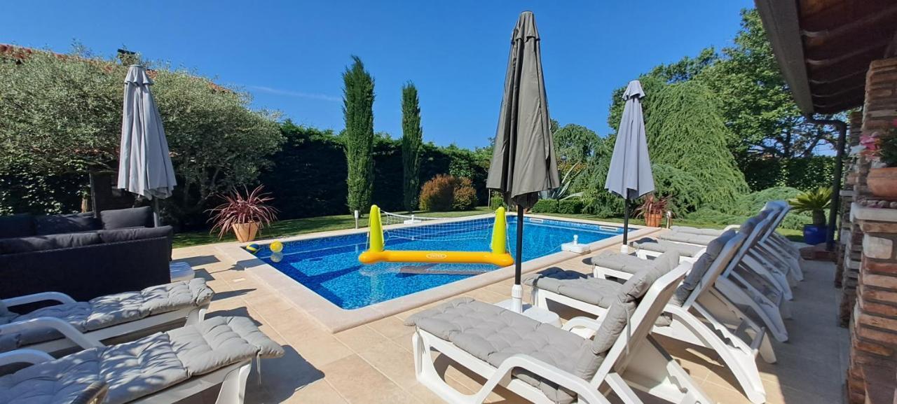 Villa Agava Умаг Екстериор снимка