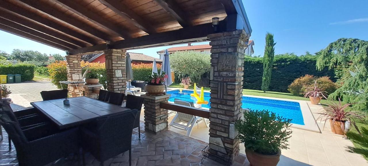 Villa Agava Умаг Екстериор снимка